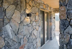 Fasádní obklad z přírodního kamene - 5 tipů pro originální fasádu