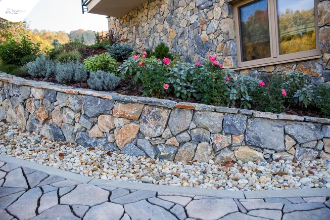 IRON RF88 kamenný obklad