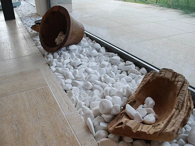 Mramor M15 dekorační valouny / okrasné kamenivo