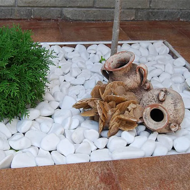 Mramor M15 dekorační valouny / okrasné kamenivo