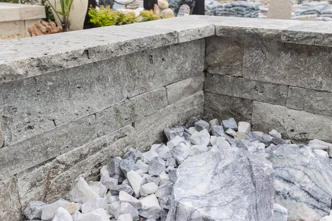 Mramor M39 kusový kámen / lomový kámen