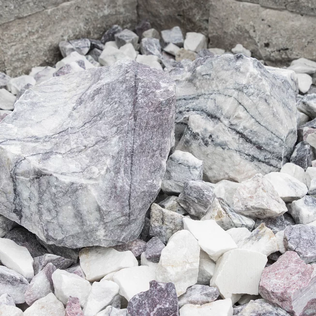 Mramor M39 kusový kámen / lomový kámen