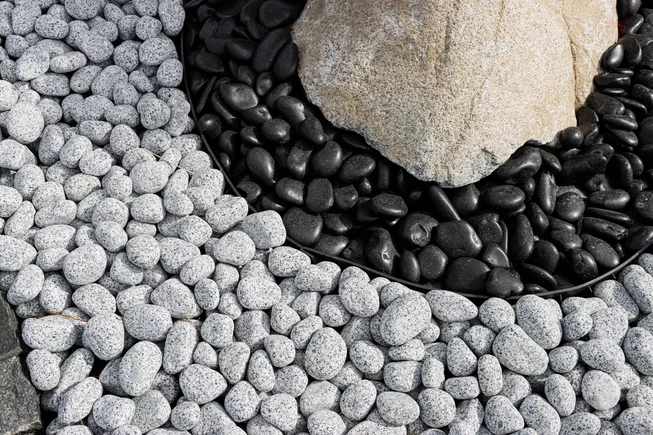 Mramor ML95 leštěný dekorační valouny / okrasné kamenivo