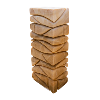 Onyx vyřezávaný hranol ART OX55 solitérní kámen