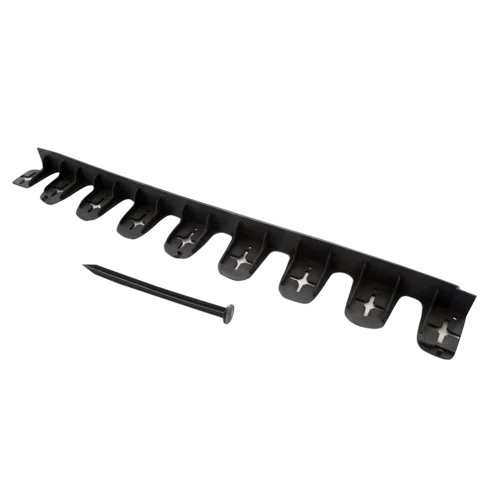 Plastový oddělovač trávníku a kamene