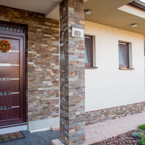 Přírodní kámen na fasádu