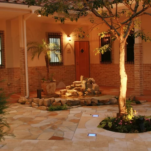 Terasa s kamennou dlažbou Terasa s kamennou dlažbou