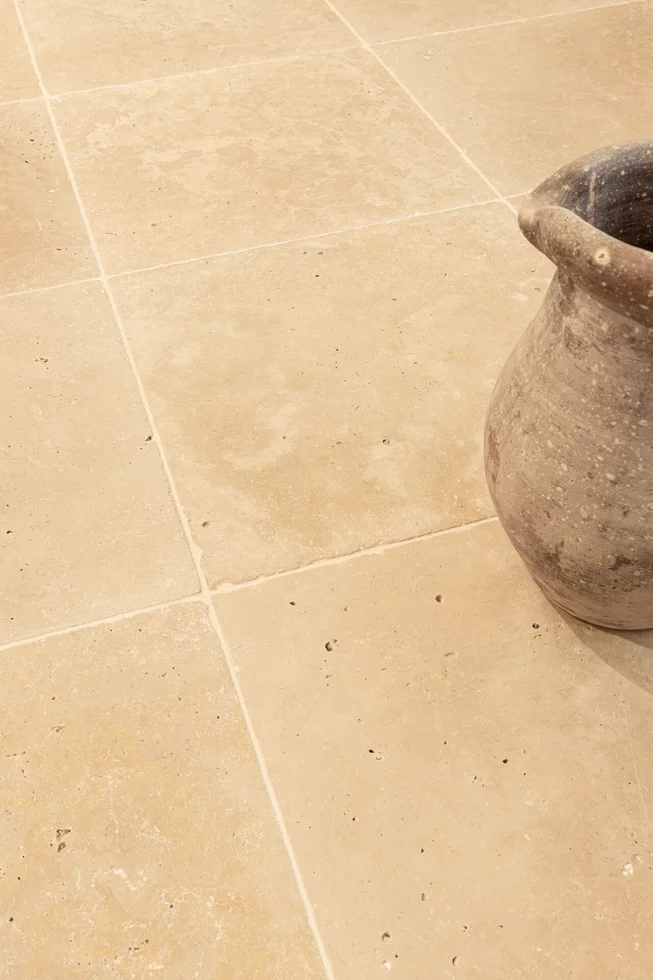 Travertin Antik ATR22 velkoformátovaný obklad / dlažba