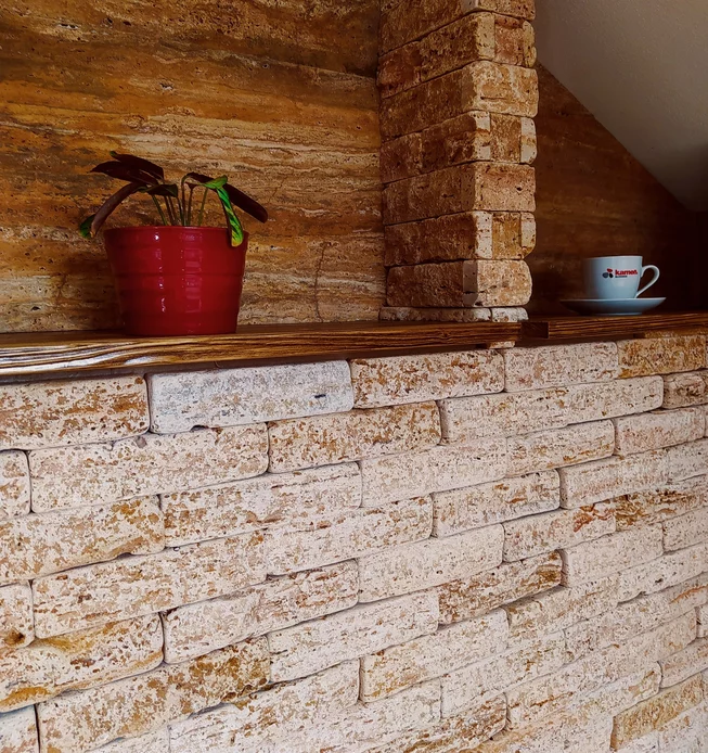 Travertin Antik ATR28 kamenný cihličkový obklad