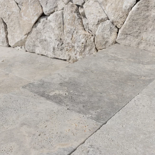 Travertin BLUE SKY ATR73 bazénový lem