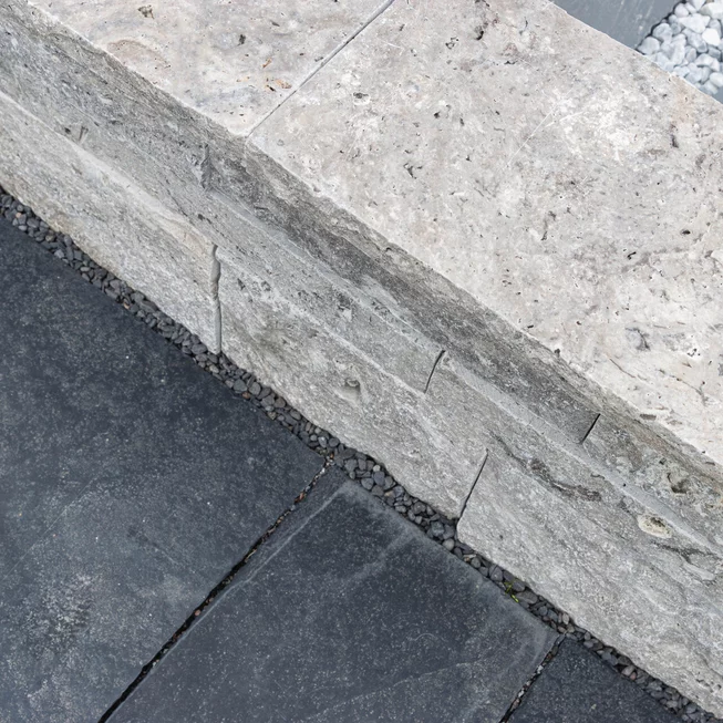 Travertin BLUE SKY ATR73 kamenný blok/zídka