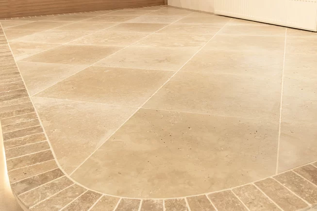 Travertin LIGHT Antik ATR22 velkoformátovaný obklad / dlažba