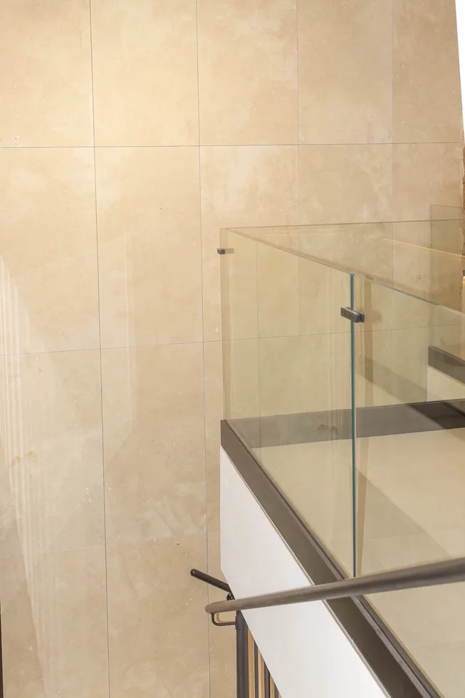 Travertin LIGHT Antik ATR22 velkoformátovaný obklad / dlažba