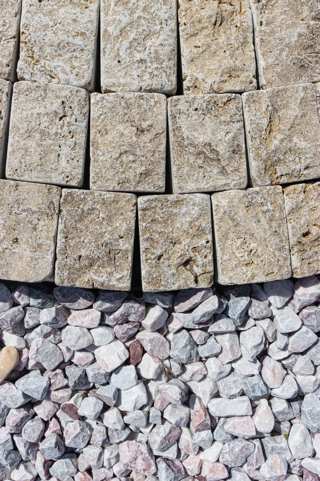 Travertin MOCCA ATR56 kamenná kostka