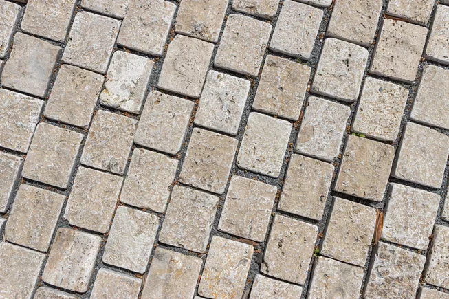 Travertin MOCCA ATR56 kamenná kostka
