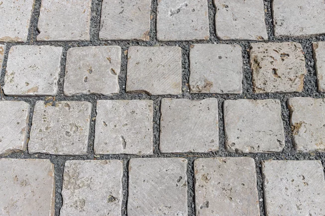 Travertin MOCCA ATR56 kamenná kostka