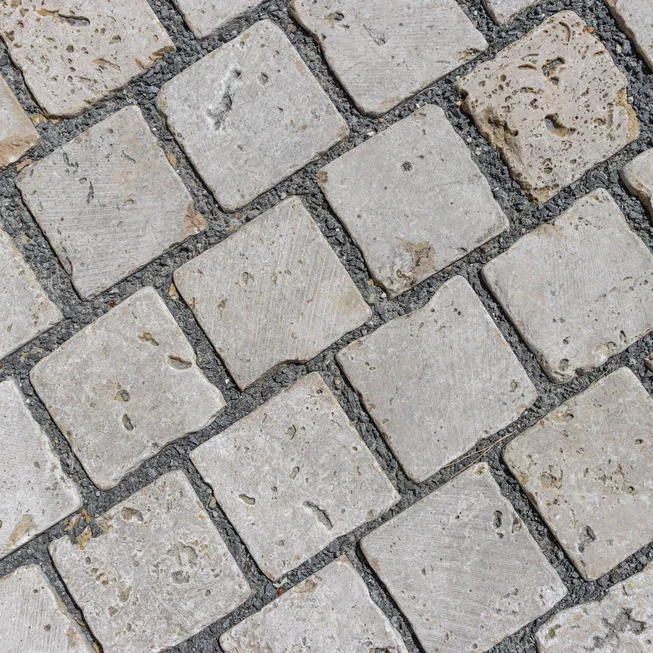Travertin MOCCA ATR56 kamenná kostka