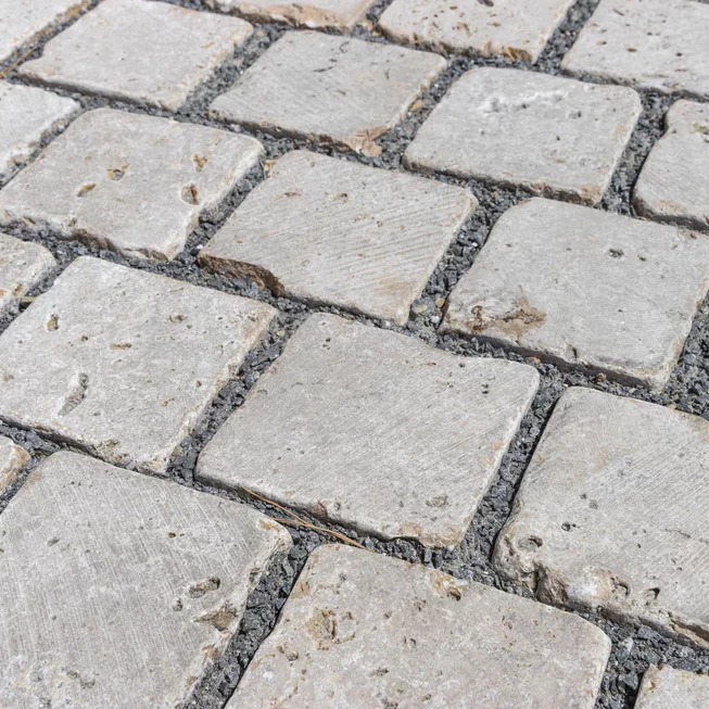 Travertin MOCCA ATR56 kamenná kostka