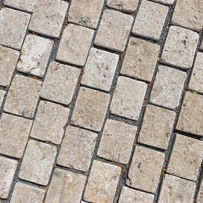 Travertin MOCCA ATR56 kamenná kostka