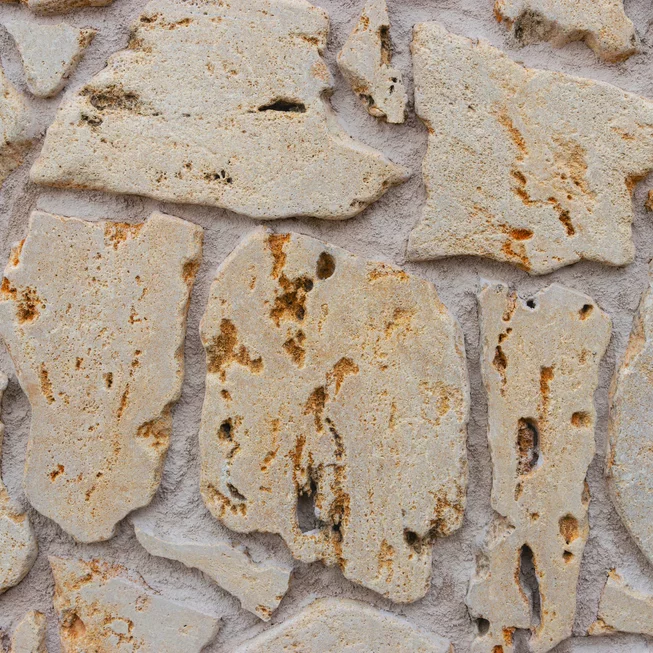 Travertin SAND ATR51 děrovaný kamenný obklad/dlažba