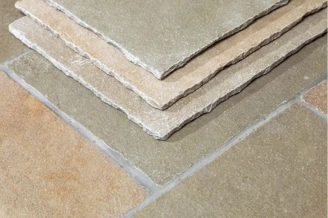 Vápenec AV24 nášlapné kameny