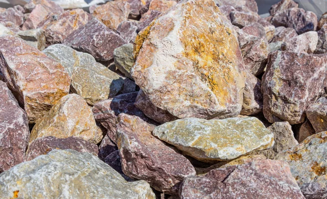 Vápenec V24 výplň do gabionů