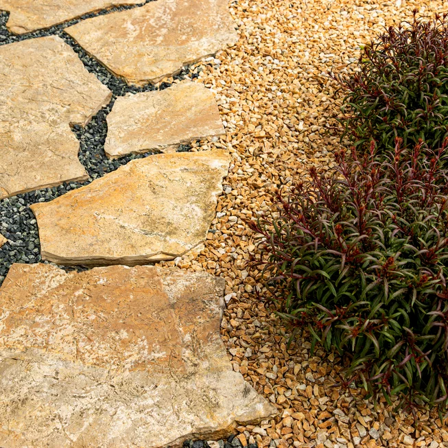 Vápenec V25 nášlapné kameny