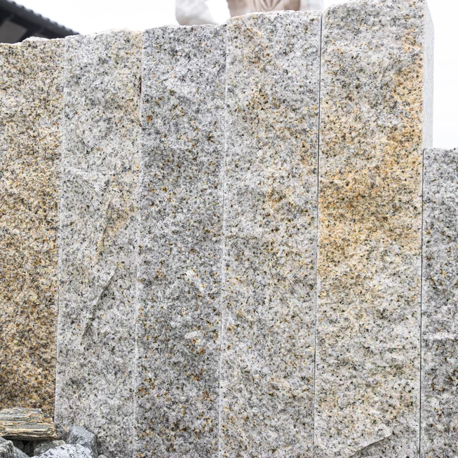 Žula Z25 kamenný obrubník/palisáda