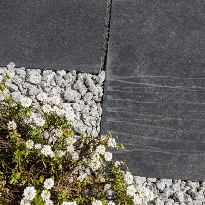 Žula Z81 dekorační valouny / okrasné kamenivo