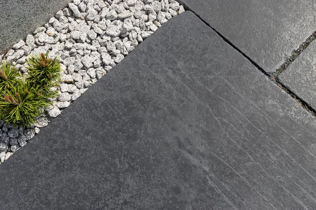 Žula Z81 dekorační valouny / okrasné kamenivo